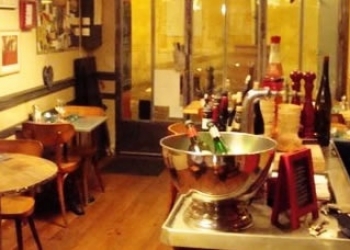 Cave à vins et à manger à Aix